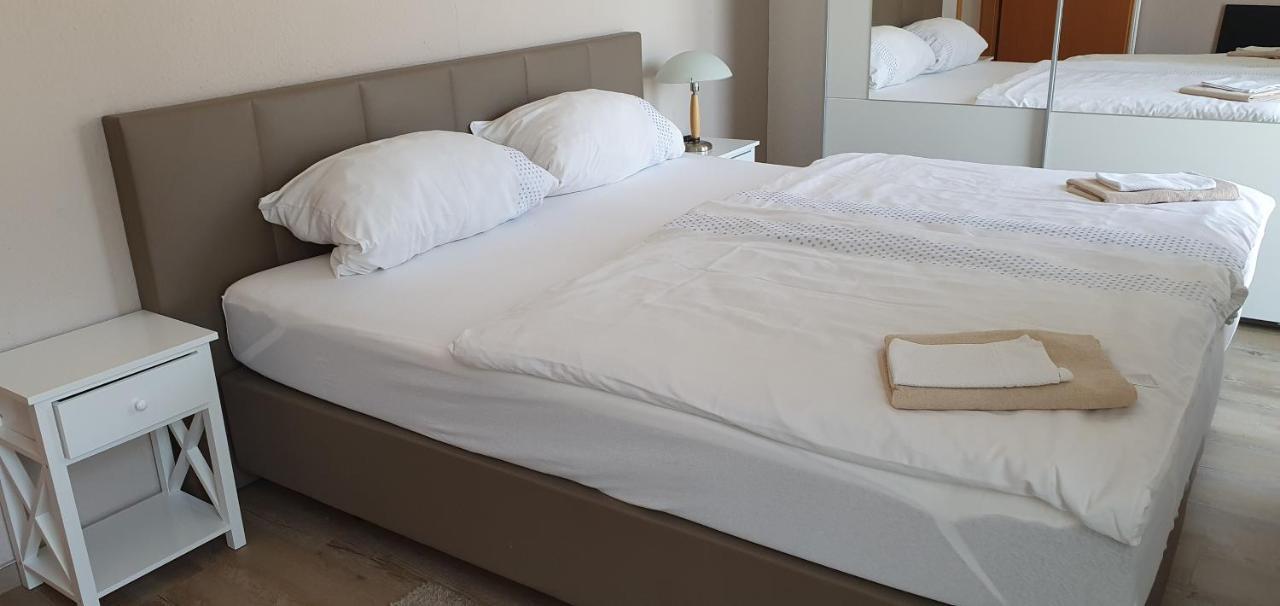 מצינגן Outletcity Ferienwohnung 2 מראה חיצוני תמונה